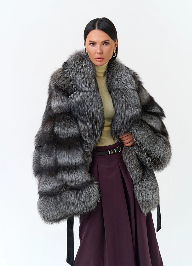 Женская шуба из меха чернобурой лисы модель № 34161 универмаг малина фото