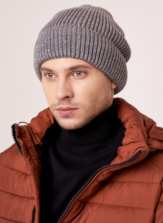 Шапка мужская серого цвета