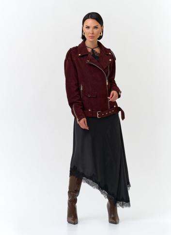 Женская куртка из натуральной замши бордового цвета