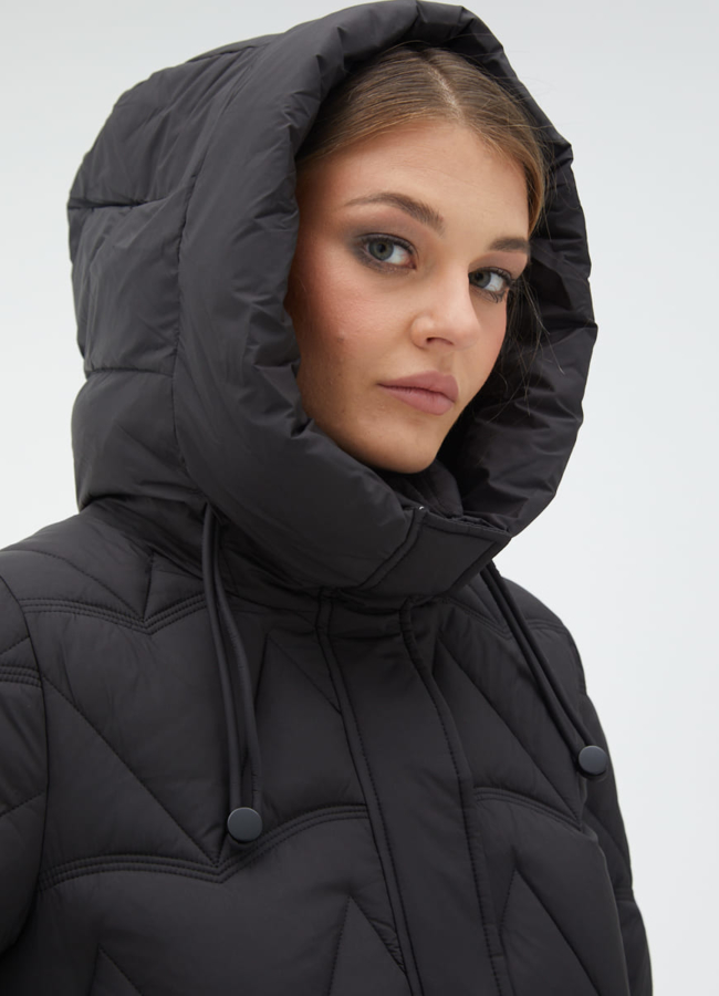 Женский пуховик черного цвета модель № 31138 универмаг малина