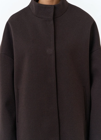 Женское укороченное пальто с воротником стойкой фото