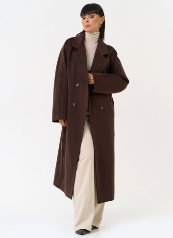 Женское двубортное пальто с поясом