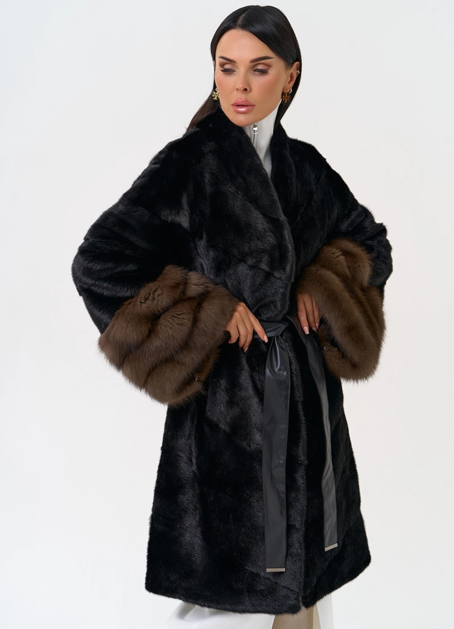 Норковая шуба с манжетами из меха куницы модель № 31200 универмаг малина