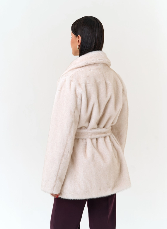 Женское пальто из эко меха