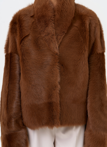 Яркая натуральная дубленка