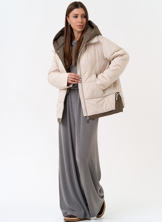 Женская куртка с контрастным капюшоном