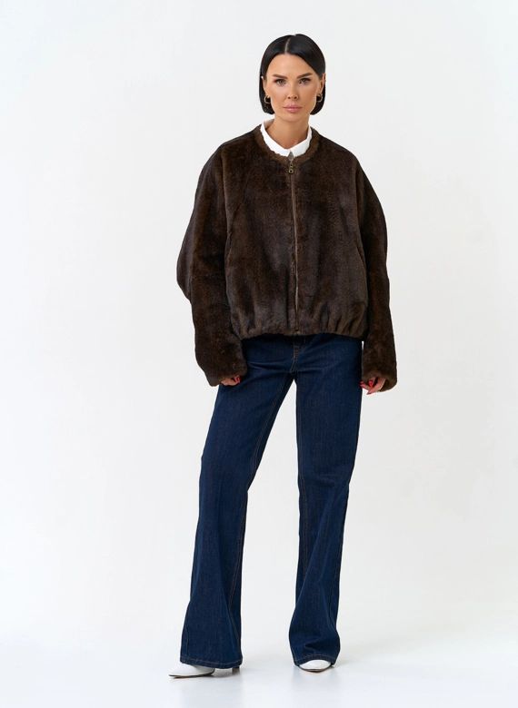 Женская куртка из эко меха фото