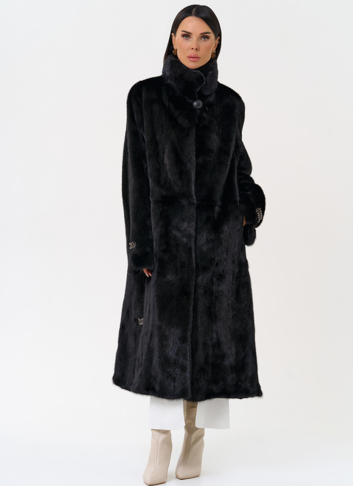 Длинная шуба с воротником стойкой