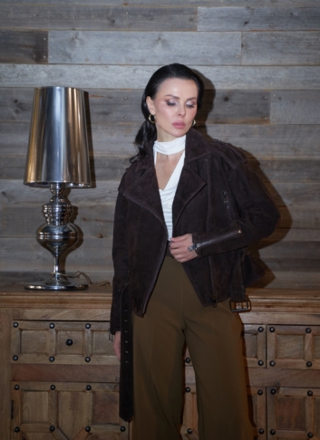 Куртка женская из замши