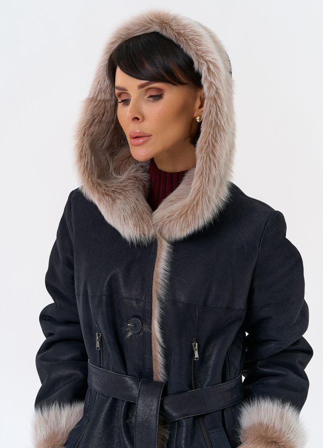 Женская натуральная дубленка с капюшоном модель № 31927 универмаг малина