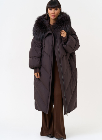 Женский пуховик с капюшоном из меха чернобурки