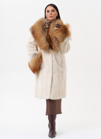 Норковая шуба с отделкой из меха лисы