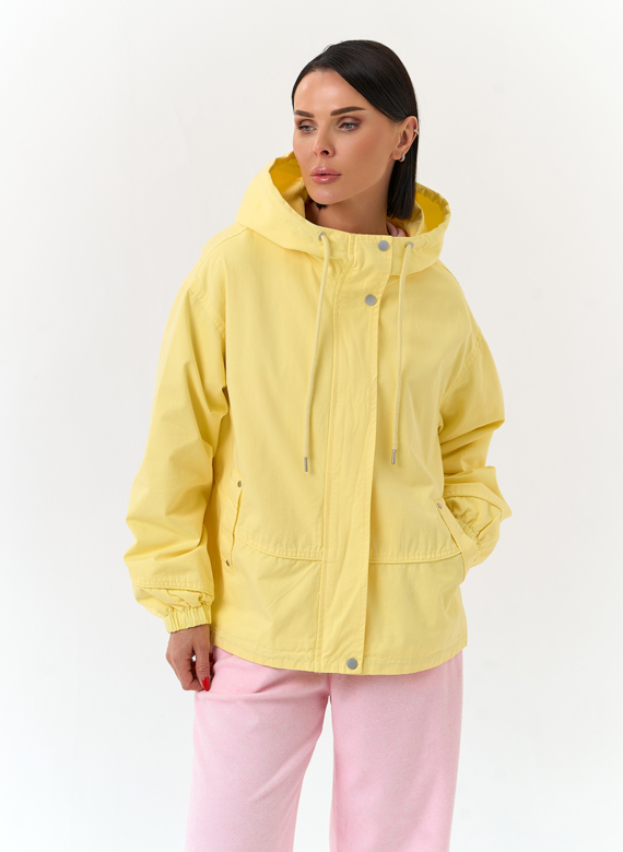 Женская ветровка с капюшоном 