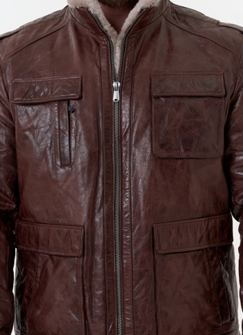 Куртка из натуральной кожи коричневого цвета