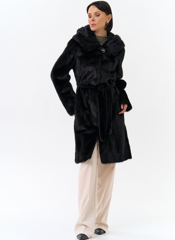 Норковая шуба с капюшоном и поясом черного цвета