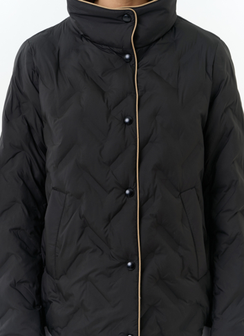 Женская куртка с воротником стойкой