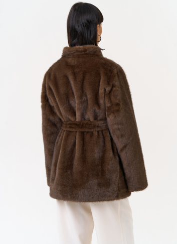 Женская шуба из эко меха с поясом