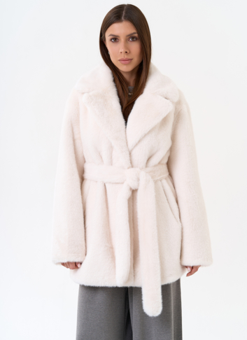 Женская шуба из эко меха с английским воротником 