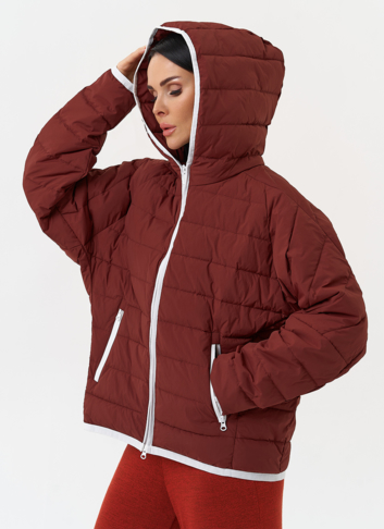 Женская утепленная куртка в бордовом цвете