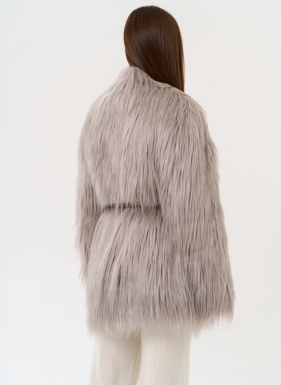 Женская шуба из эко меха с декоративным поясом