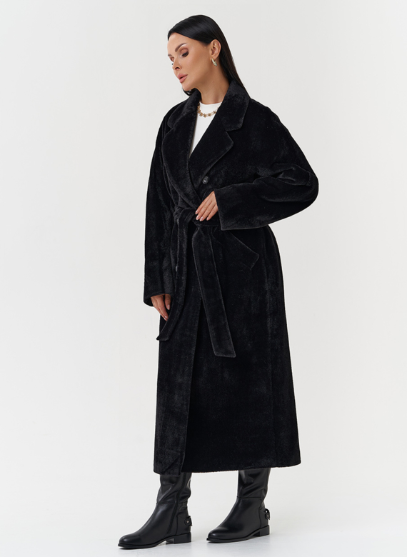 Утепленное пальто из эко меха