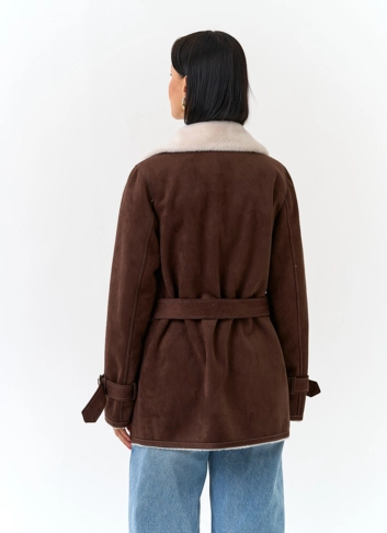 Женская дубленка из эко замши с английским воротником