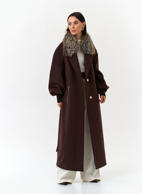 Женское длинное пальто с отделкой из меха лисы