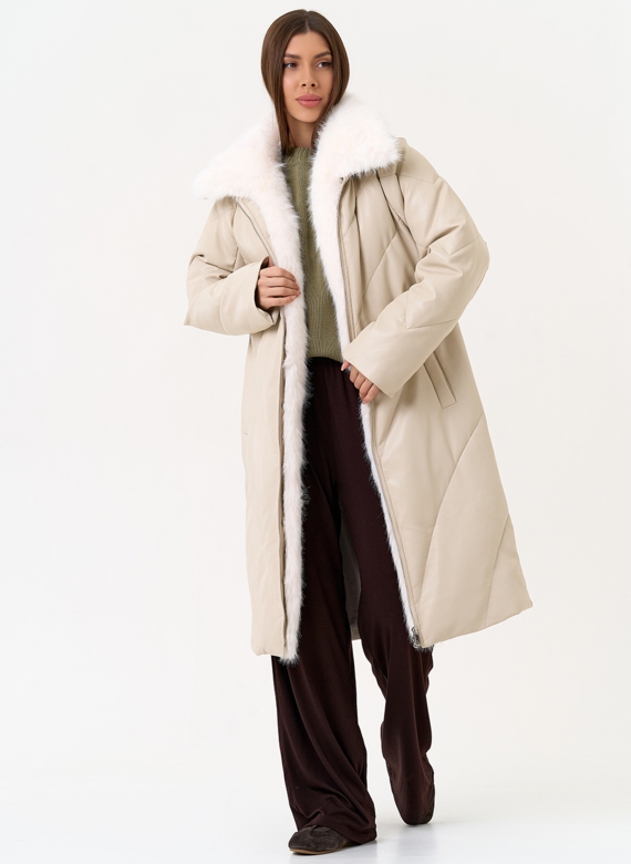 Женский пуховик из эко кожи с отделкой из эко меха